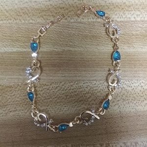 Trendy  lady's  heart 18k Gold plated Bracelets.